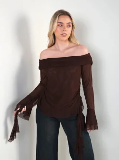 Blusa tule com decote barco