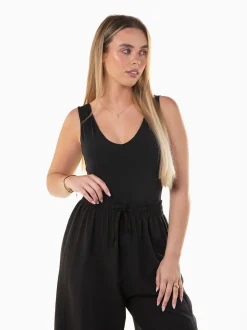 Body elástico em V