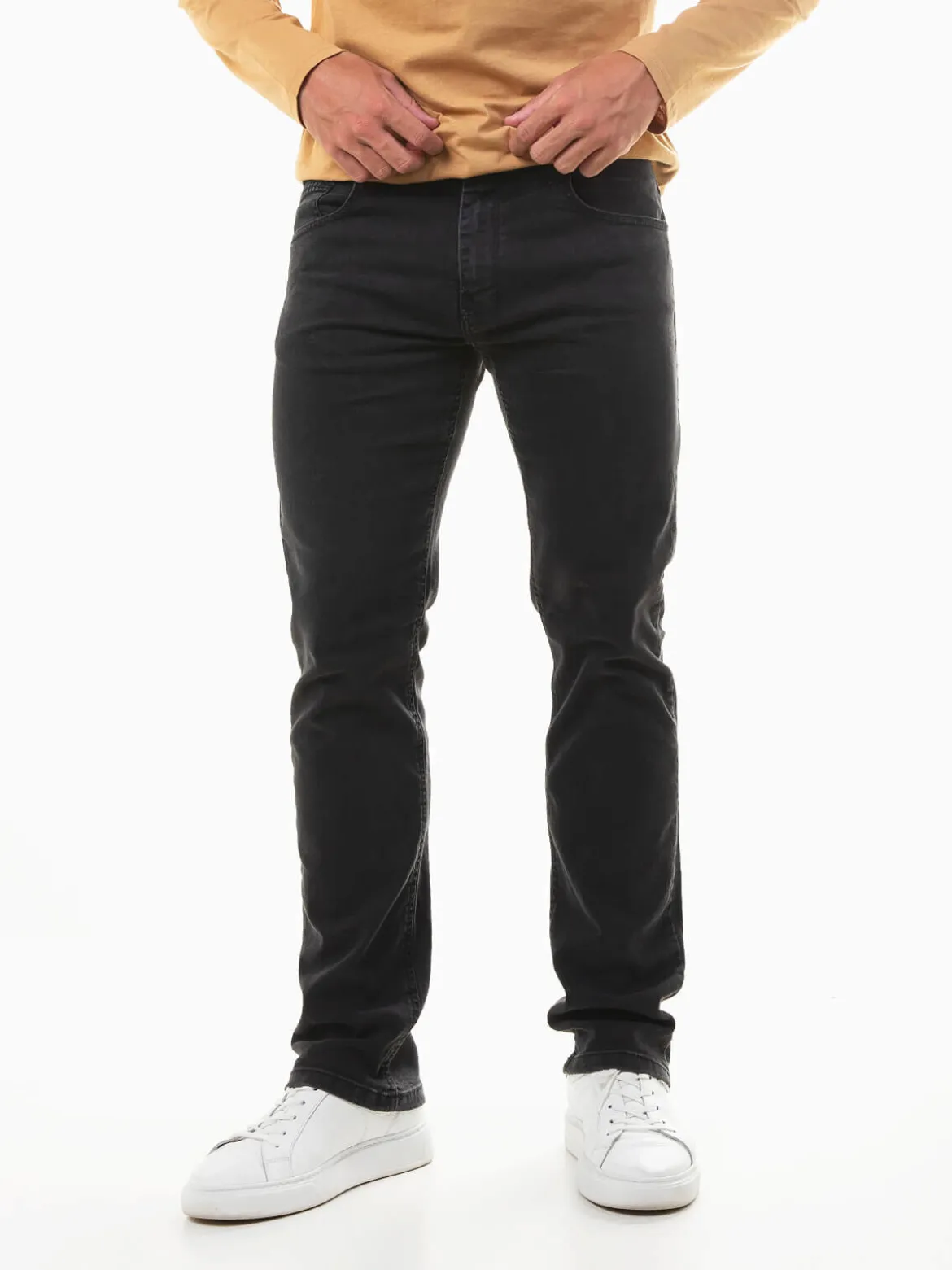 Calças ganga slim fit pretas