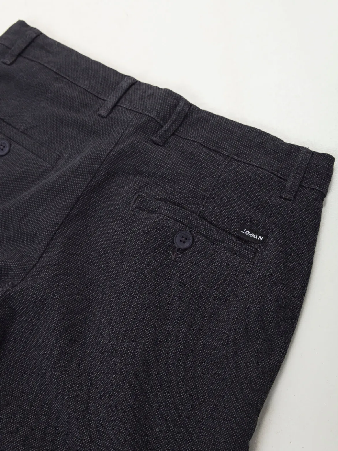 Calças slim fit cinza escuro