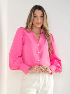 Camisa acetinada com manga abalonada