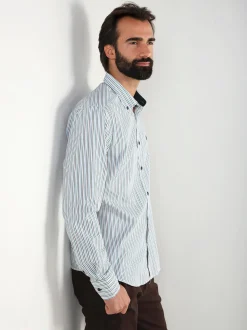 Camisa branca clássica riscas verdes