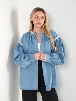 Camisa ganga com pérolas e manga balão