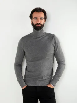 Camisola de malha fina com gola alta