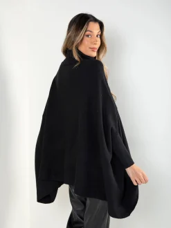 Camisola larga preta de malha com pelo