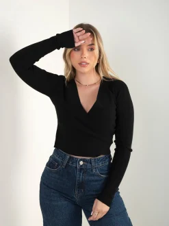 Camisola malha canelada com decote cruzado