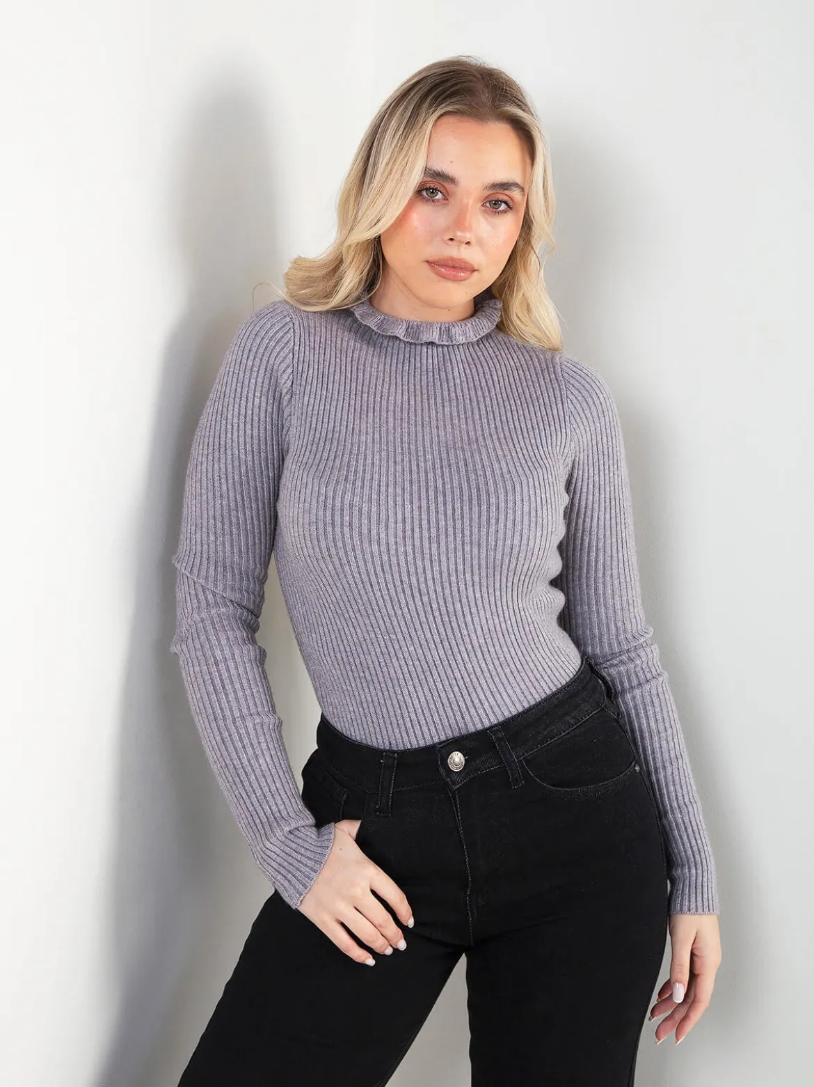 Camisola malha canelada com folho