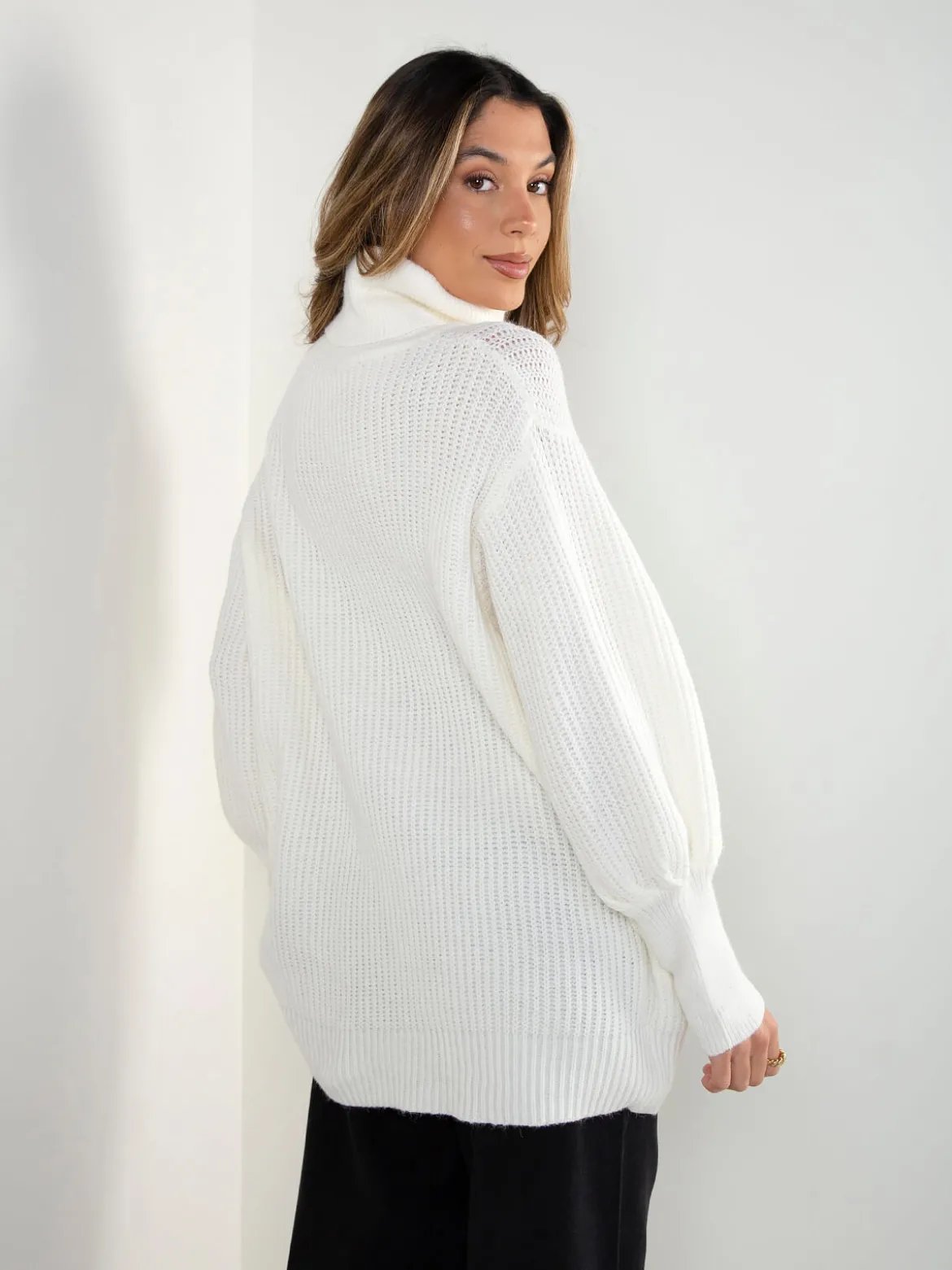 Camisola malha estruturada oversized gola alta