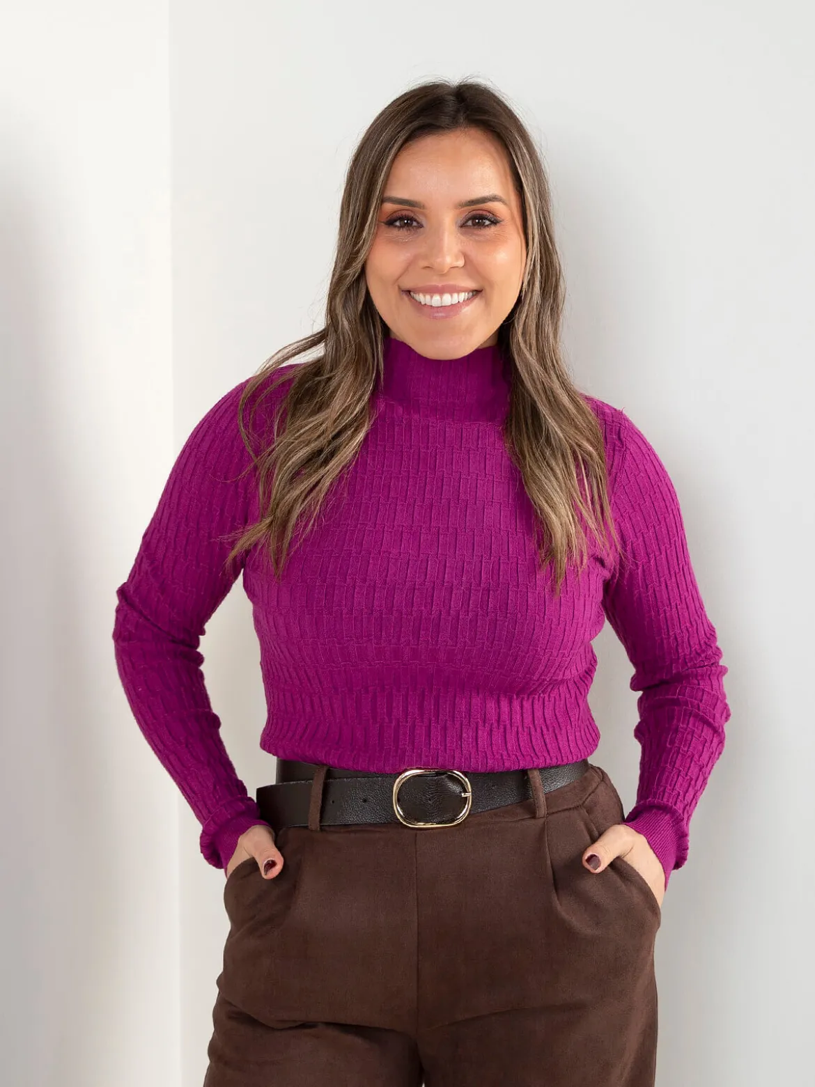 Camisola malha texturizada com gola subida