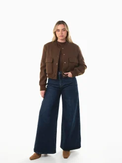 Casaco bomber com bolsos