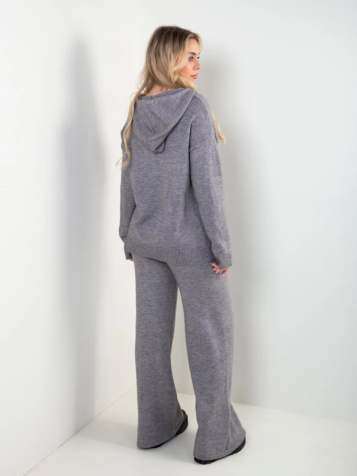 Conjunto de malha com sweatshirt e calças