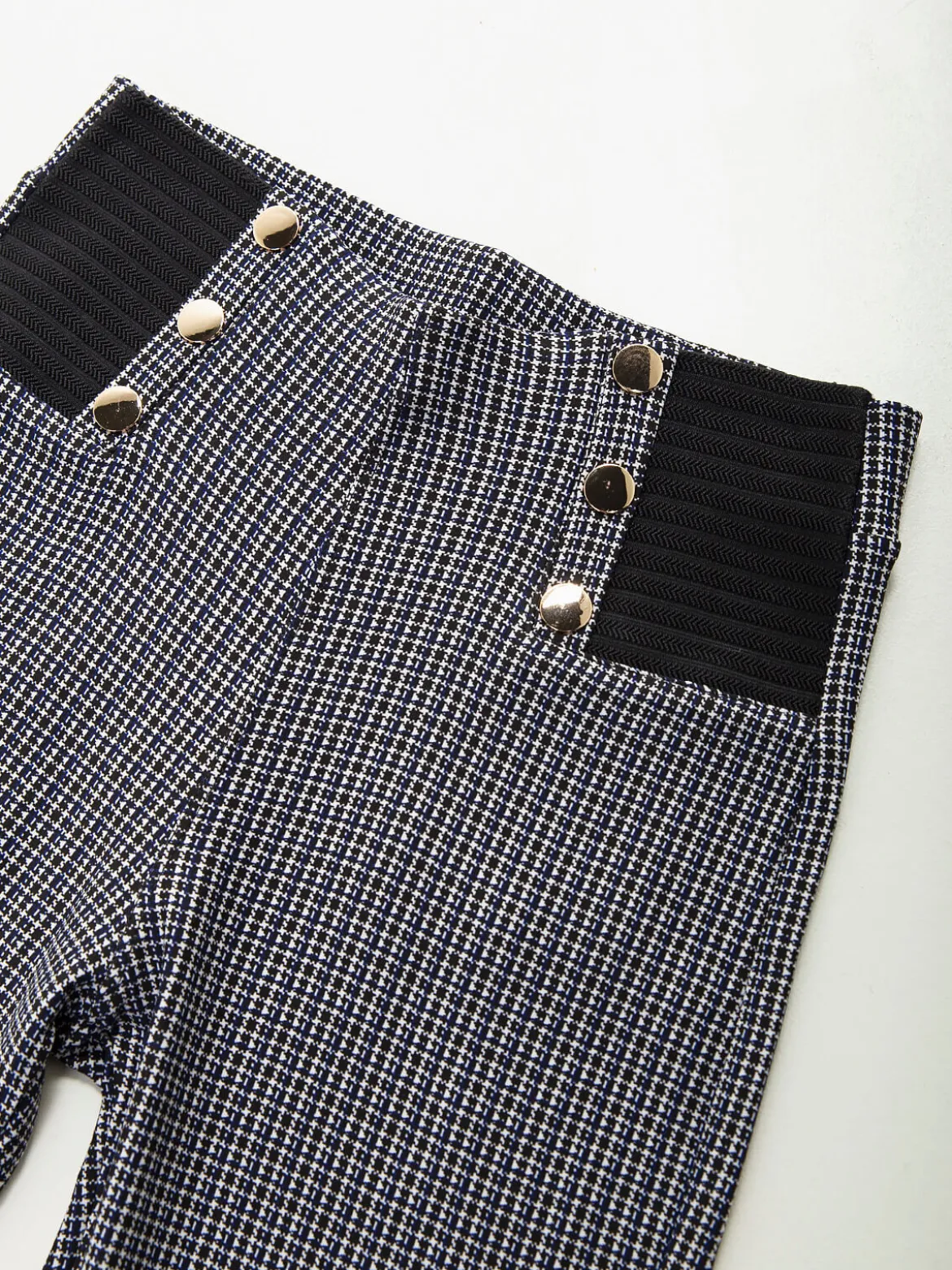 Leggings flare xadrez com botões