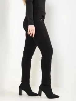 Leggings pretas cintura alta com bolsos