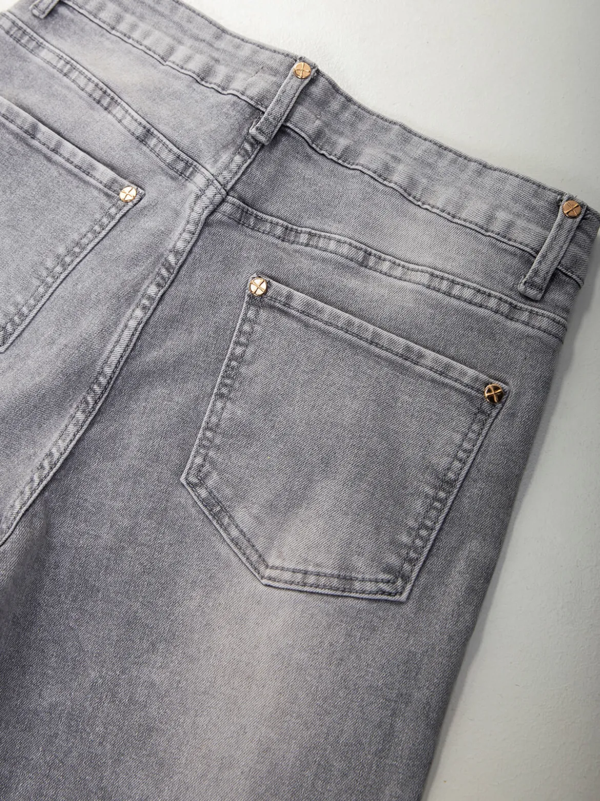 Mom jeans cinza