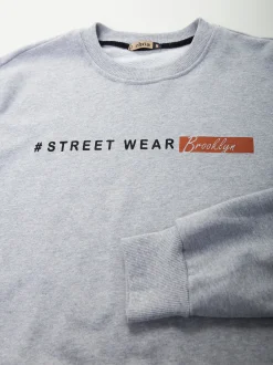 Sweatshirt com letras