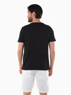 T-shirt manga curta com letras