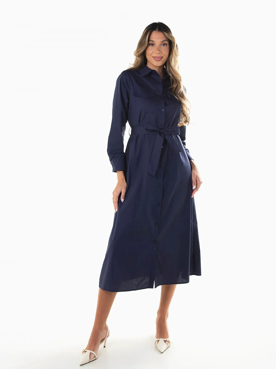 Vestido camiseiro midi com cinto