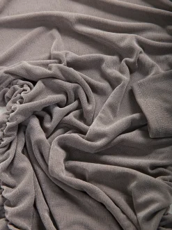 Vestido curto franzido ombros descobertos